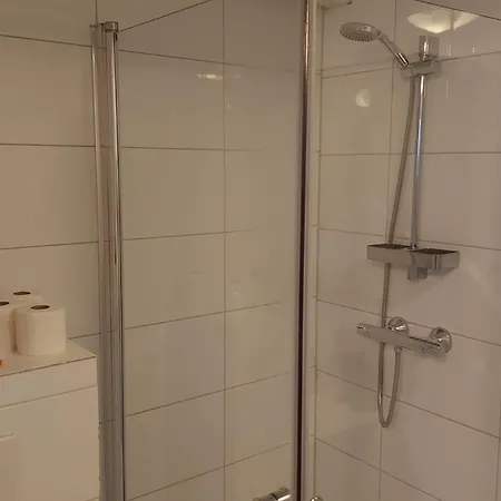 C Apartment *